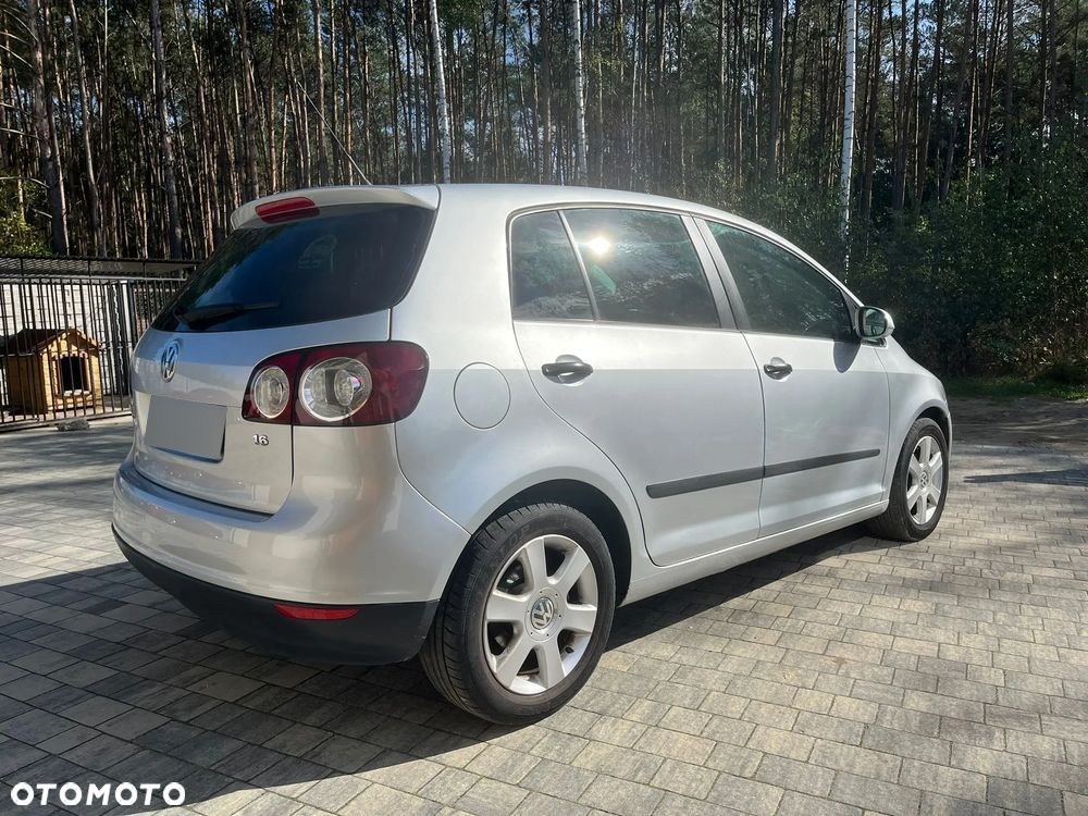Volkswagen Golf Plus - 11