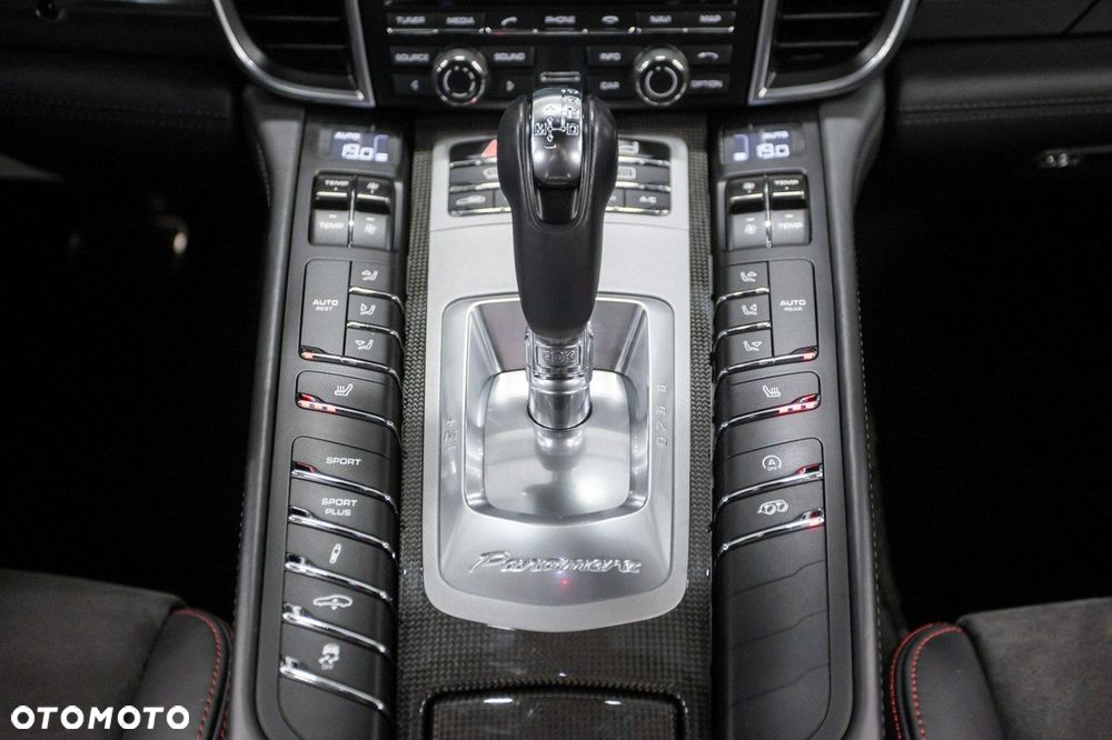 Porsche Panamera - 39