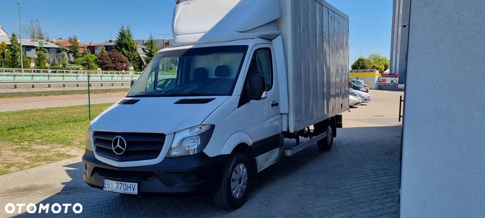 Mercedes-Benz SPRINTER 319 - 4