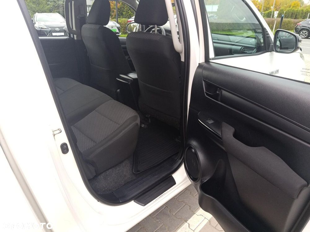 Toyota Hilux 2.4 D-4D Double Cab DLX 4x4 - 20