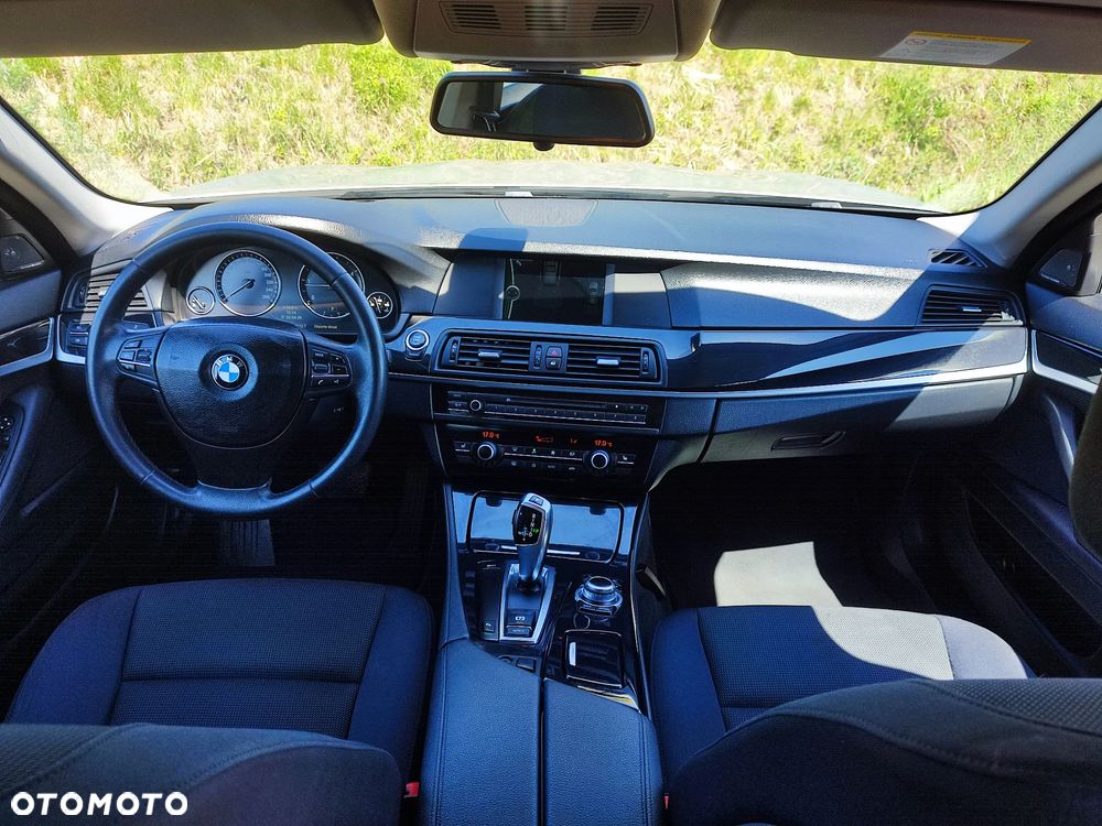 BMW Seria 5 520d - 35