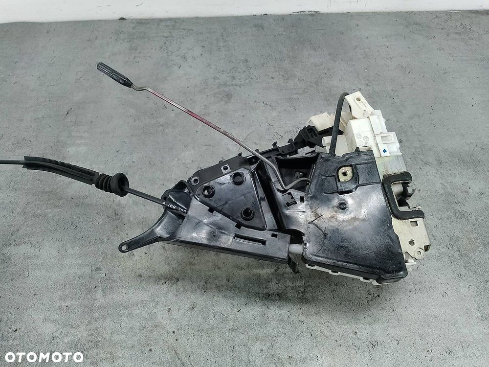 ZAMEK DRZWI PRAWY PRZÓD MERCEDES KLASA A W169 1697202835 - 2