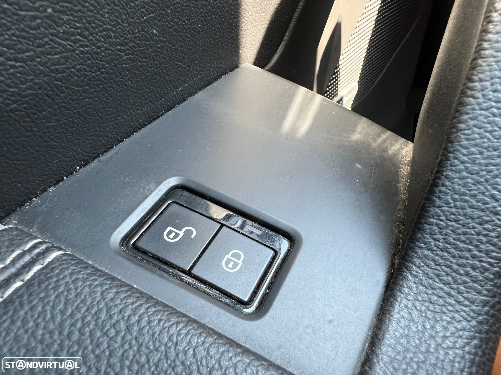 Jaguar F-Pace 2.0 i4D R-Sport Aut. - 42