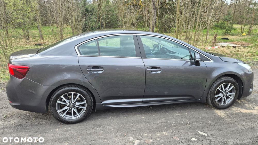 Toyota Avensis 2.0 Premium MS - 8
