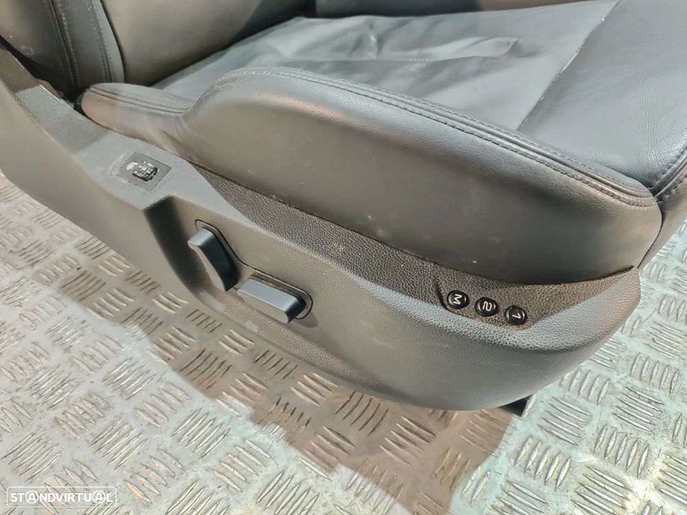 Conjunto de bancos em pele Peugeot RCZ com memória e aquecidos - 7