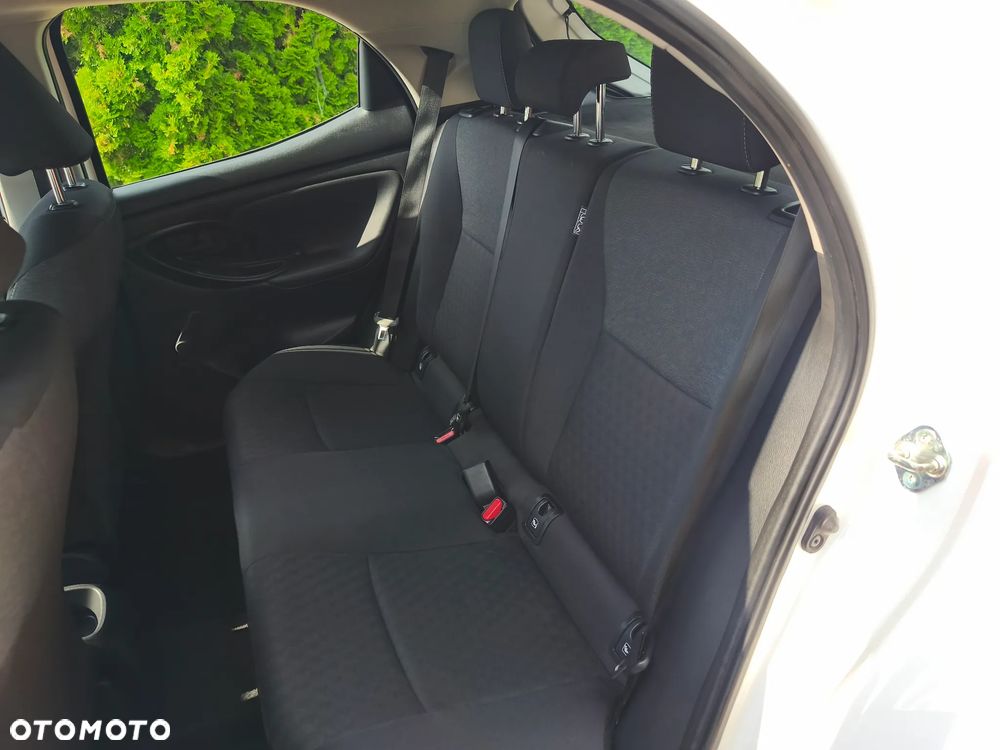 Toyota Yaris 1.5 Comfort - 12