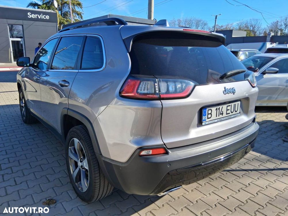 Jeep Cherokee - 6