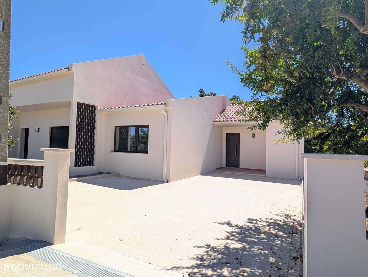 Moradia Geminada T1 Totalmente Renovada | Campelos – Torres Vedras - Grande imagem: 3/17