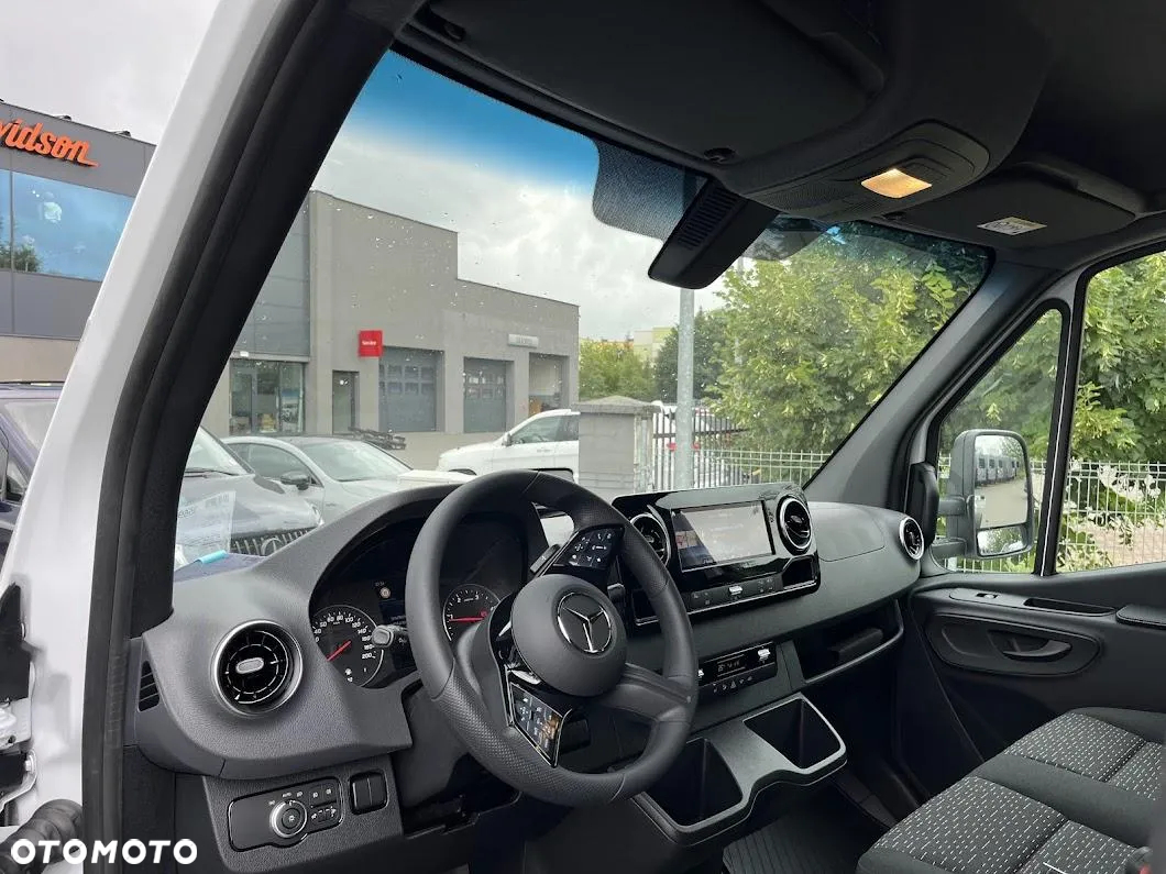 Mercedes-Benz Sprinter - 8