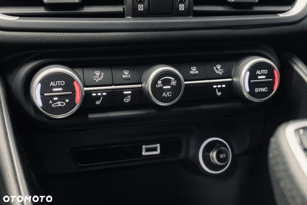 Alfa Romeo Giulia 2.0 Turbo Veloce Q4 - 27