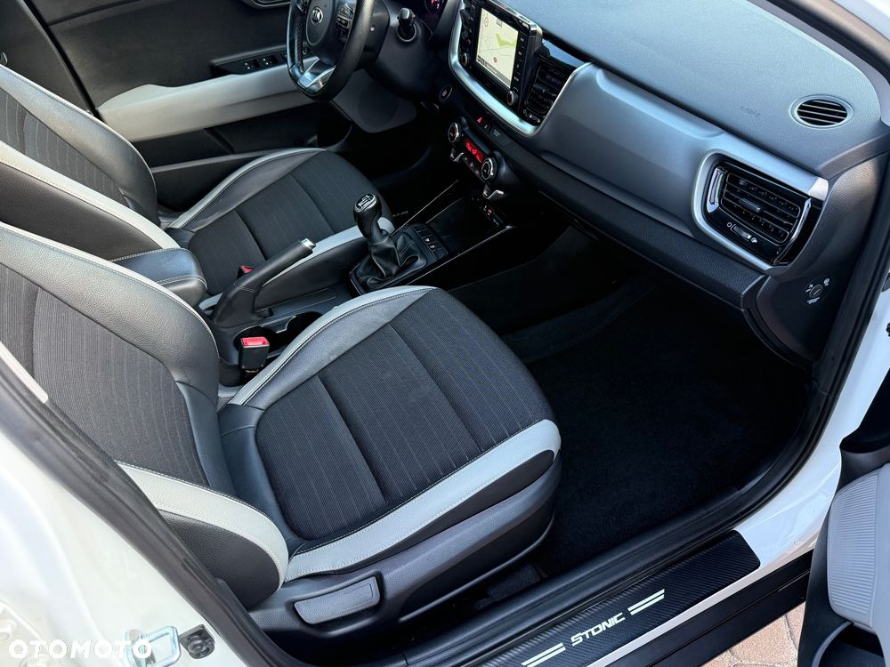 Kia Stonic 1.4 L - 17