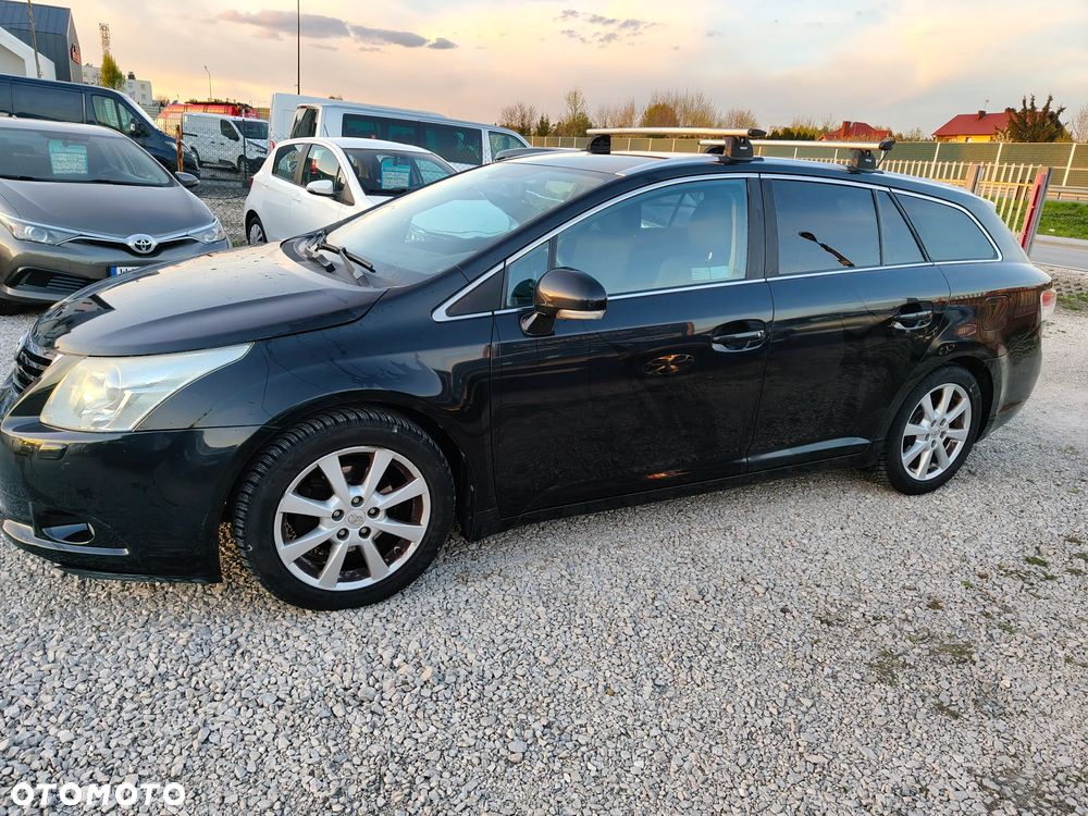 Toyota Avensis 2.0 Sol NAVI MS - 2