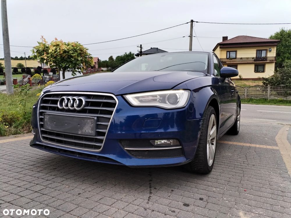 Audi A3 Sportback - 1