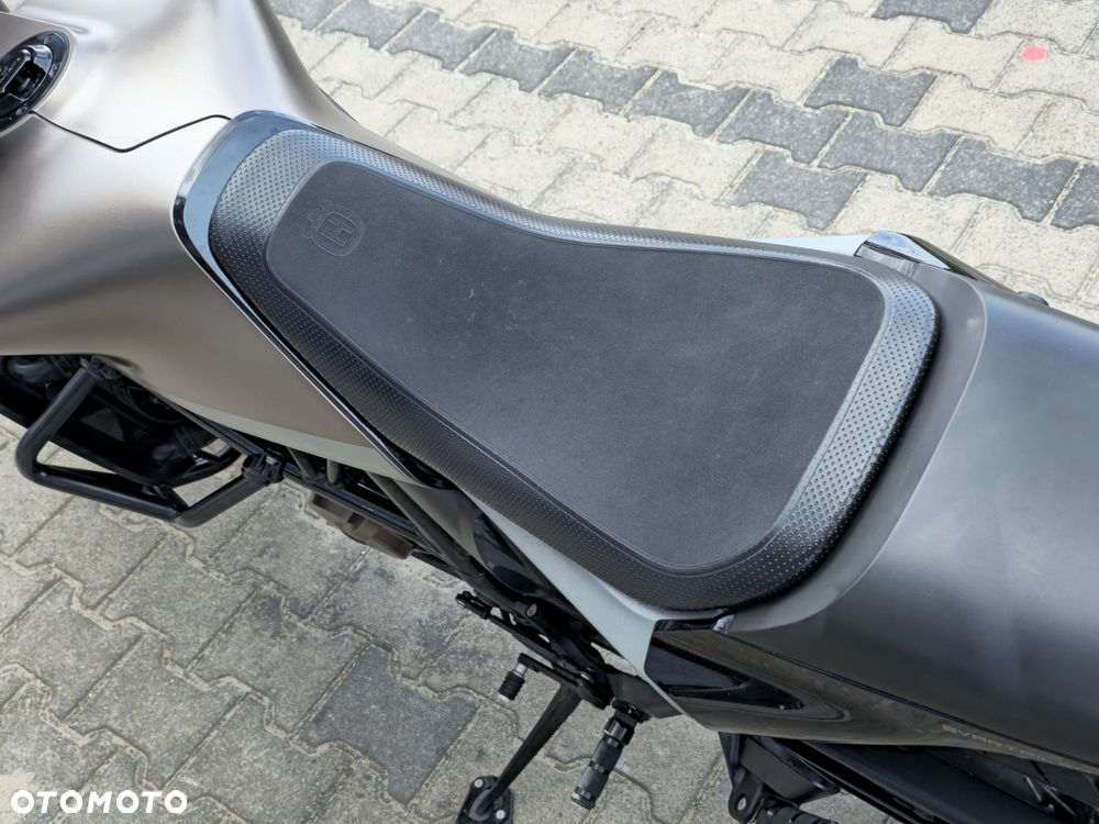 Husqvarna Svartpilen - 15