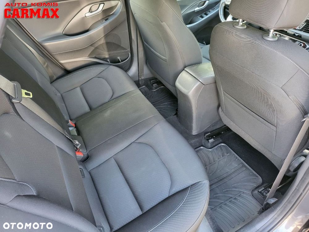 Hyundai i30 - 32
