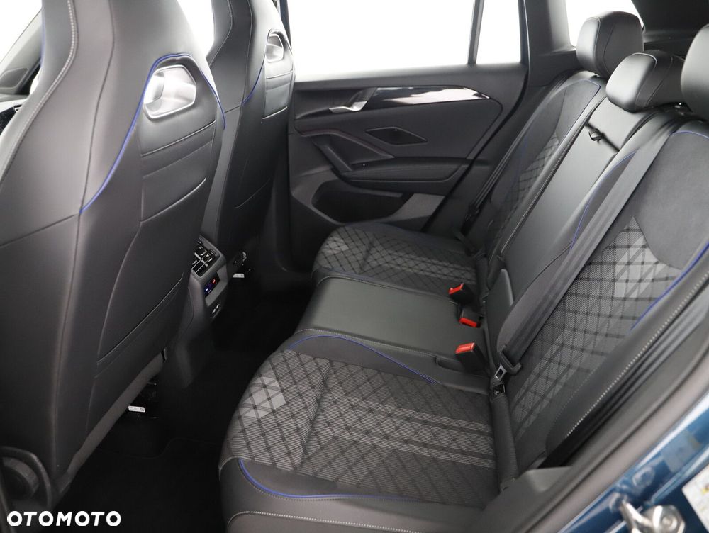Volkswagen Tiguan - 11