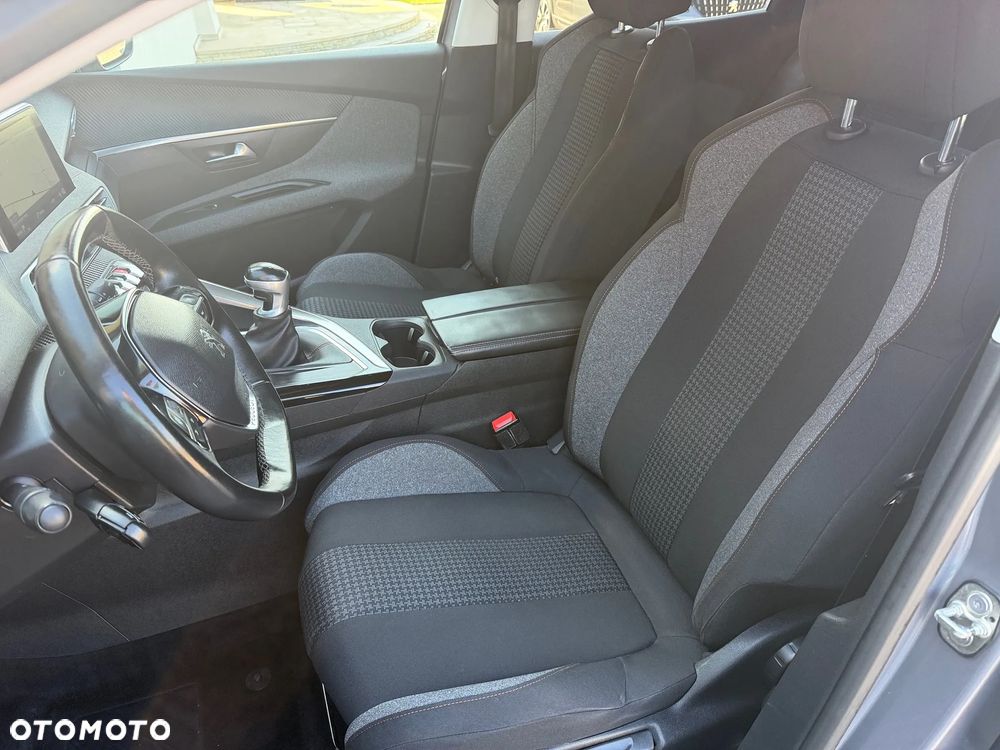 Peugeot 3008 - 11