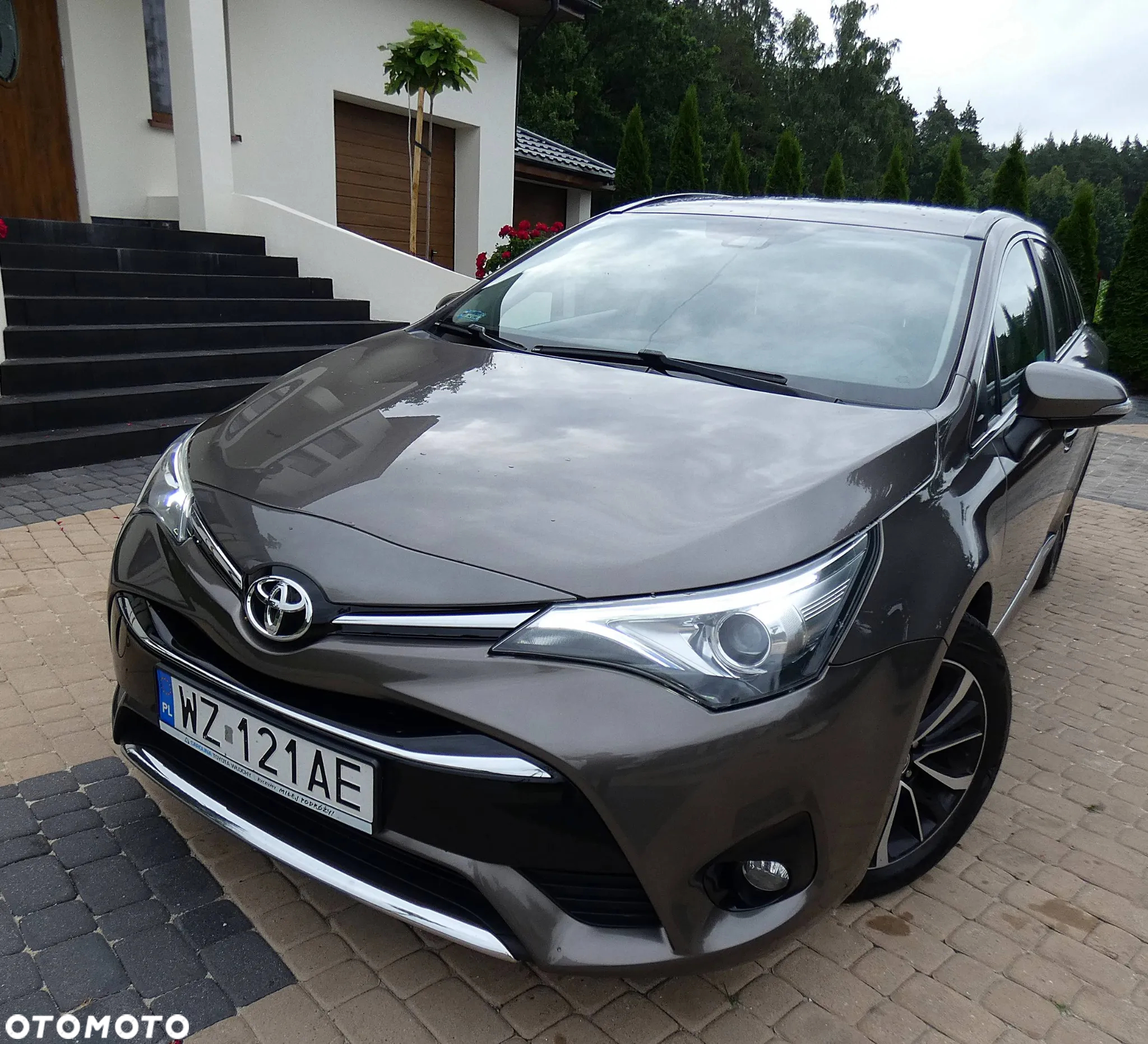 Toyota Avensis 2.0 D-4D Premium - 23