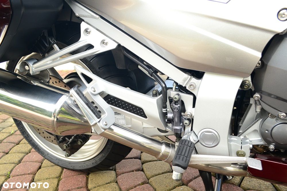 Yamaha FJR - 19