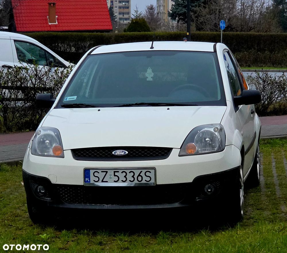 Ford Fiesta - 2