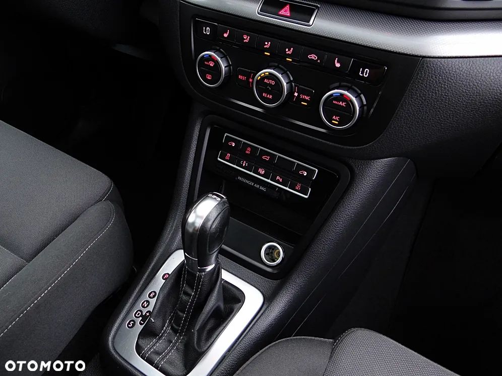 Volkswagen Sharan 2.0 TDI DSG Highline - 31