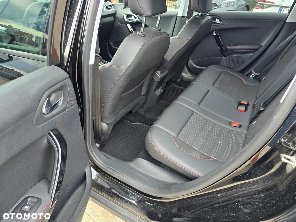Peugeot 2008 - 9