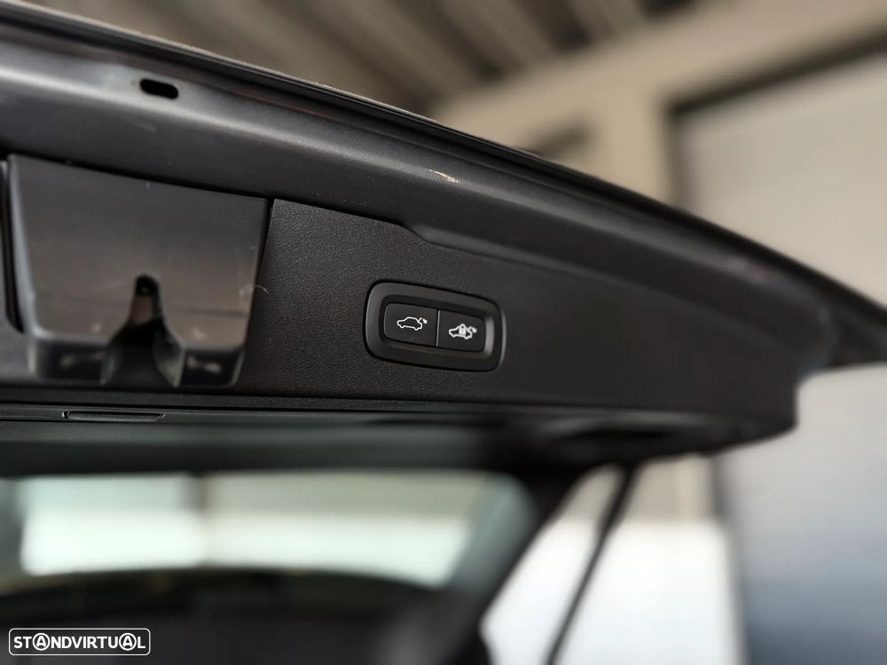 Volvo V60 2.0 T6 AWD TE R-Design - 37