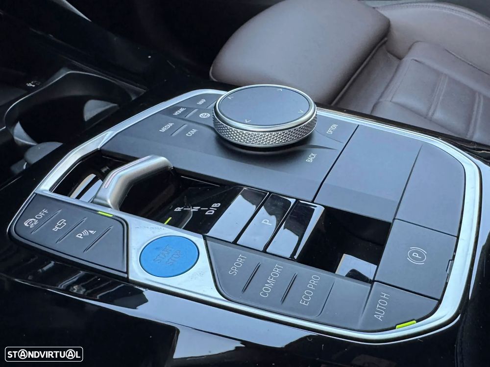 BMW iX3 M Sport Impressive - 18