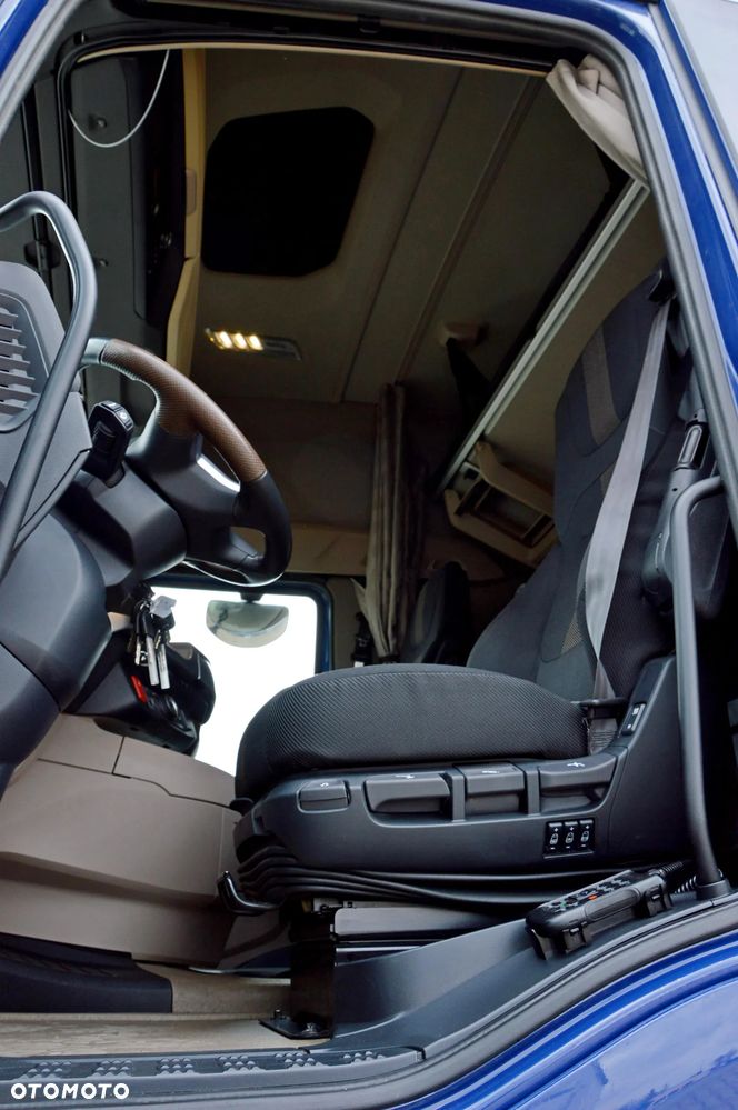 DAF XG+ 530 / ZF INTARDER / KLIMA POST. / FULL LED / ALUFELGI / - 26