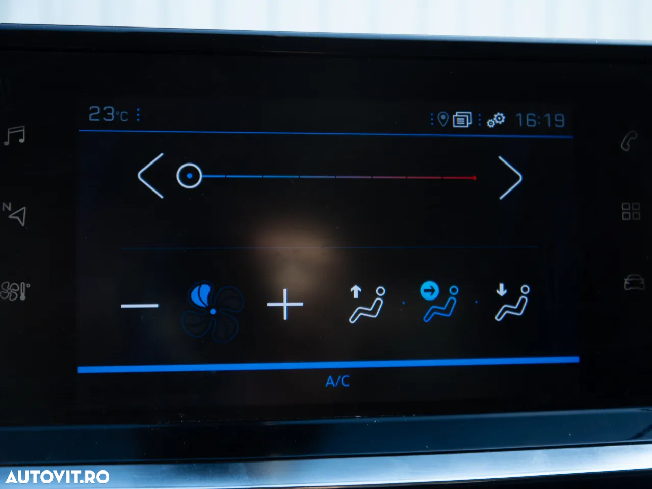 Peugeot 208 PureTech 100 EAT8 Allure - 39