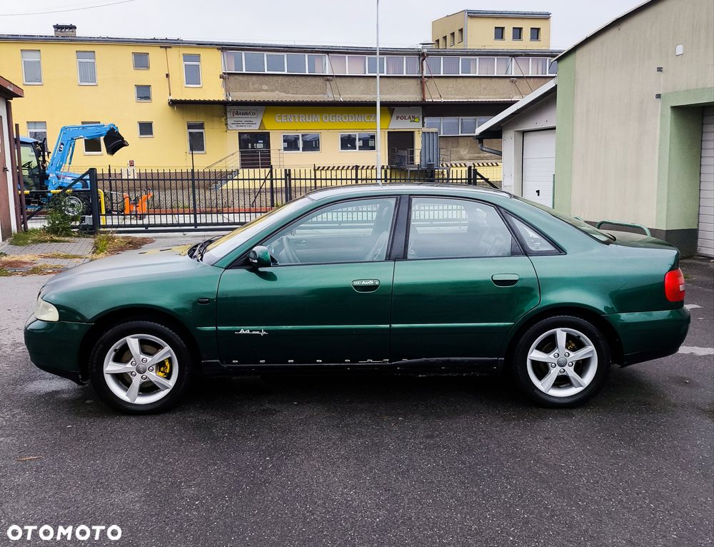 Audi A4 Limousine - 3