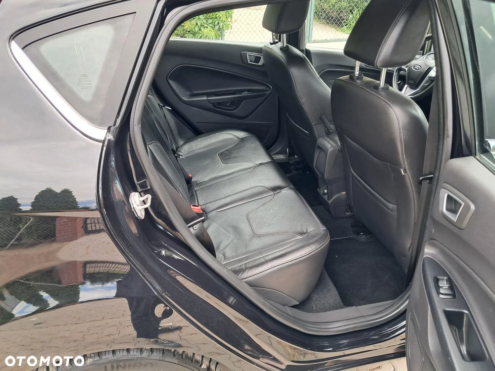 Ford Fiesta 1.6 TDCi DPF Titanium - 21