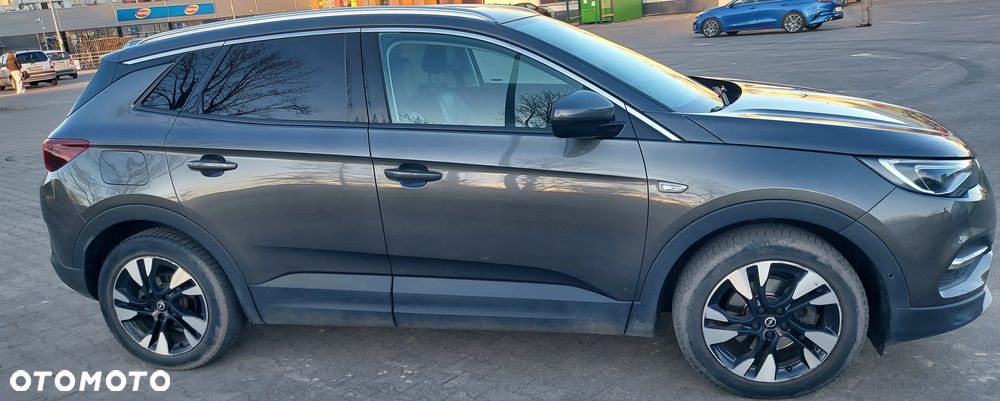 Opel Grandland X 1.2 Start/Stop Business Elegance - 3