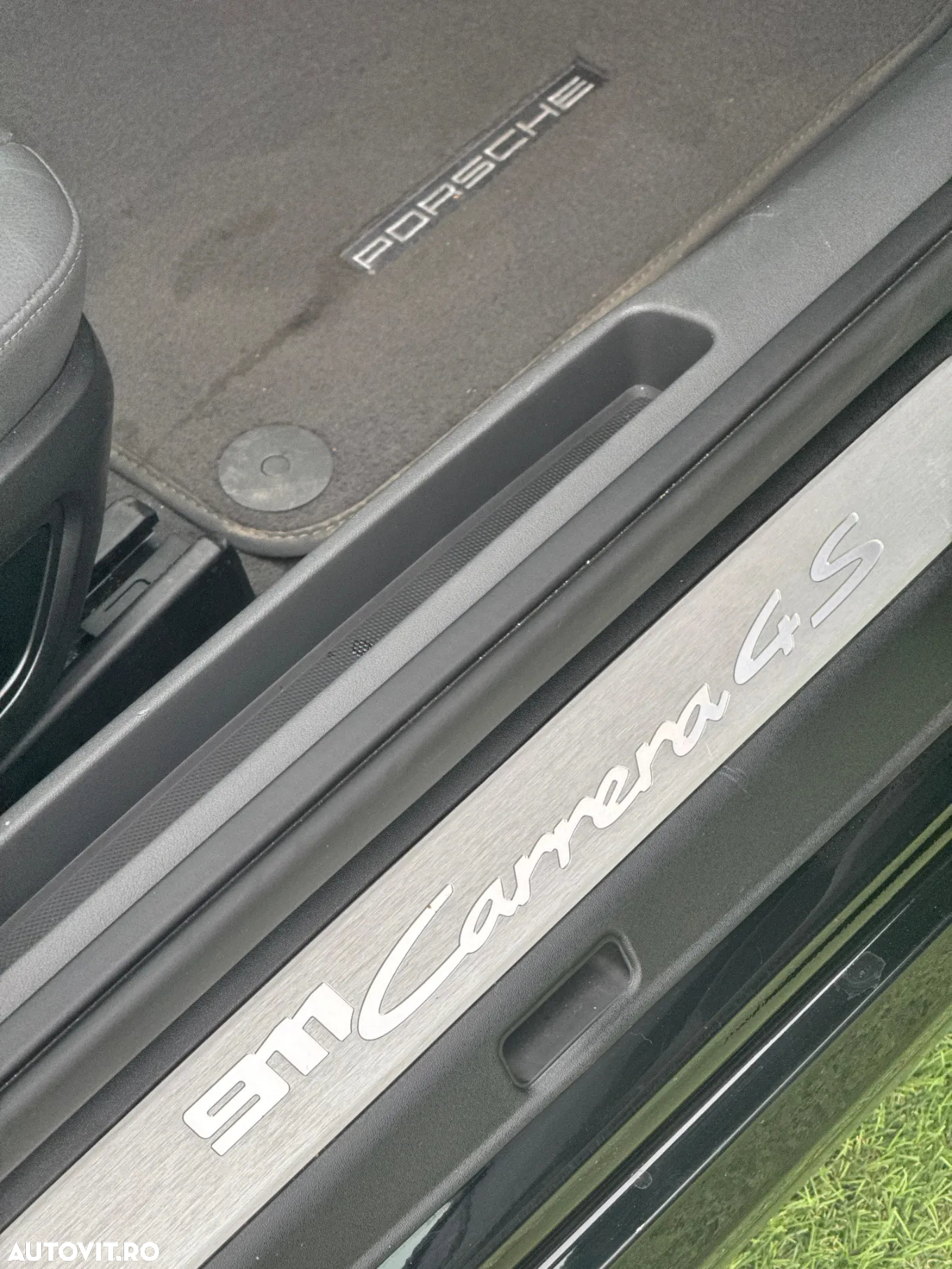 Porsche 911 Carrera 4S - 4