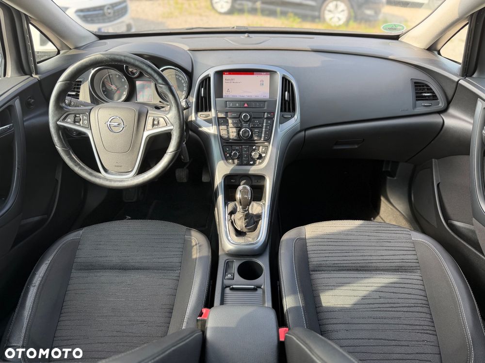 Opel Astra 1.6 CDTI Executive - 15