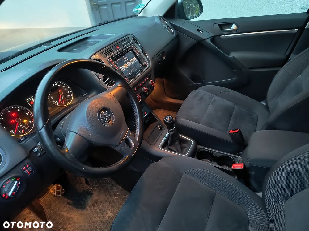 Volkswagen Tiguan - 11