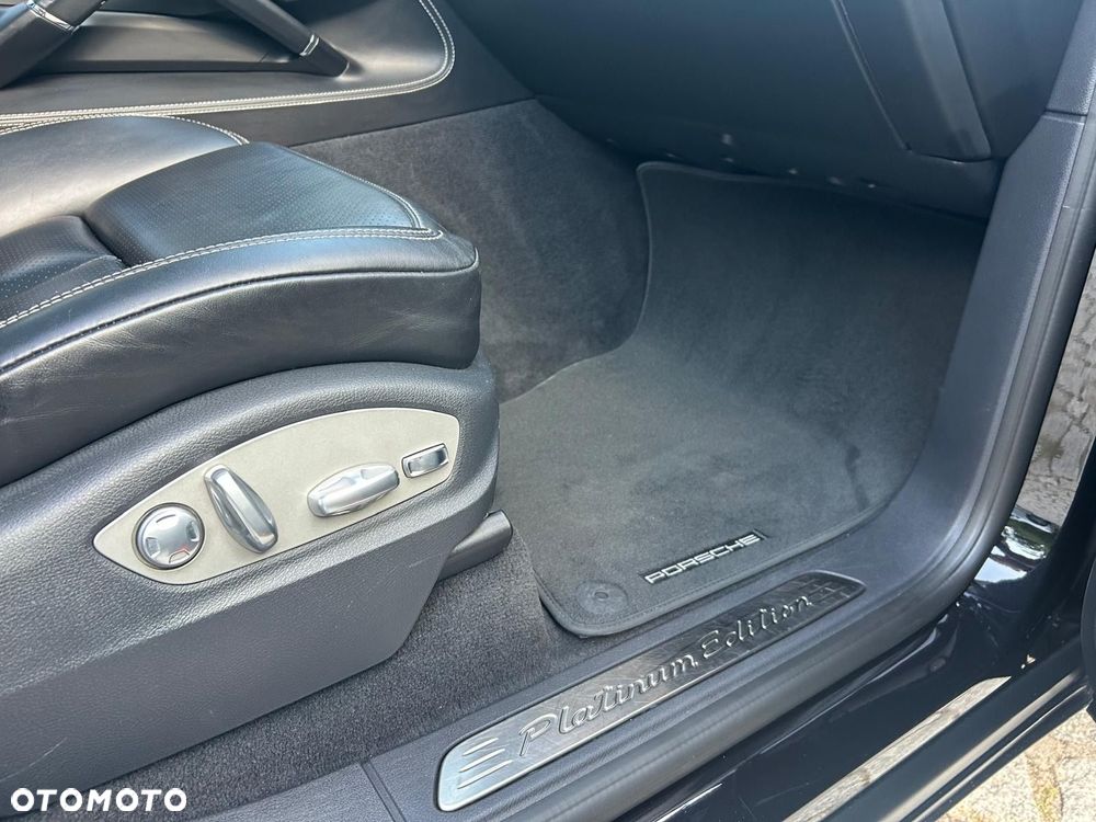 Porsche Cayenne Diesel Platinum Edition - 31