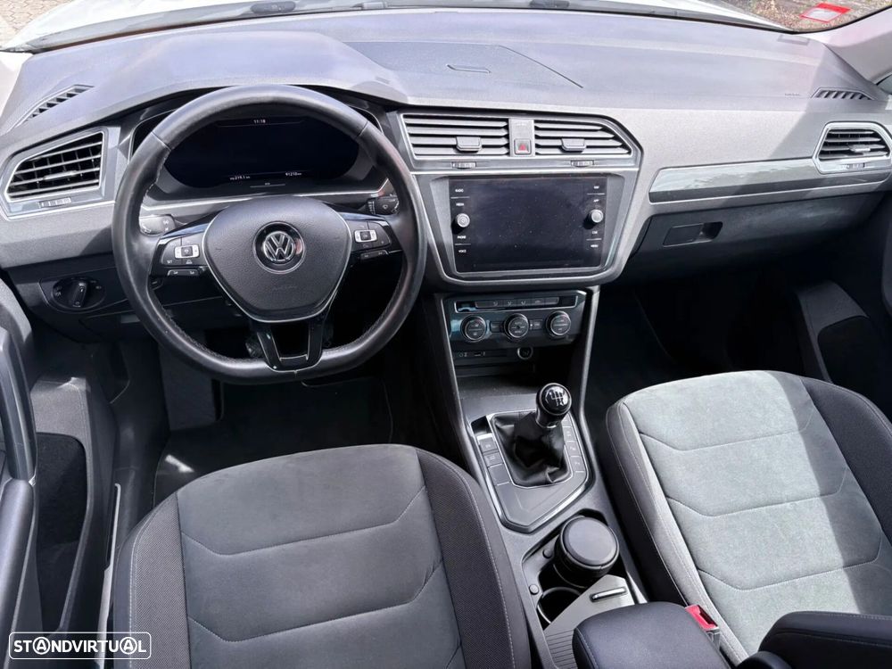 VW Tiguan 2.0 TDI R-Line - 31