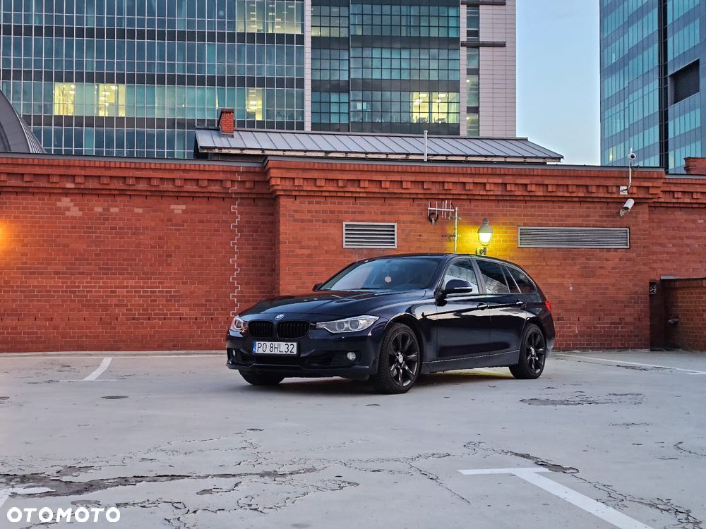 BMW Seria 3 328i - 1