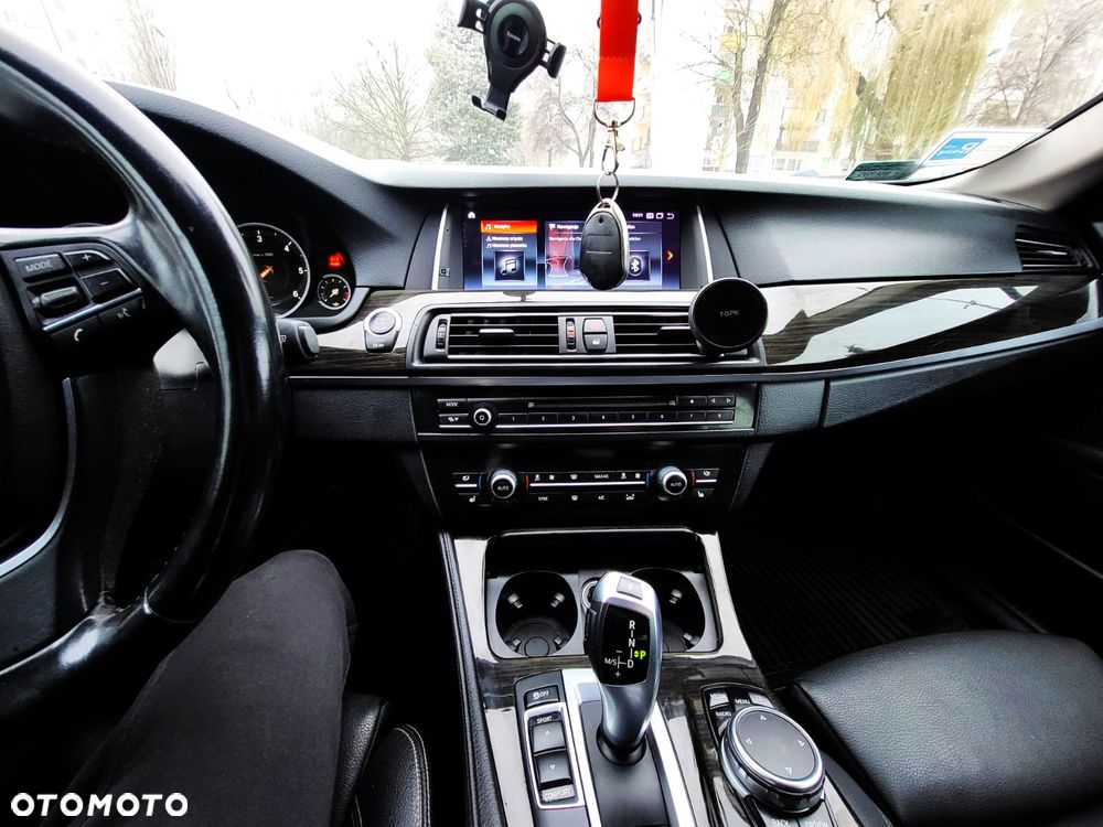 BMW Seria 5 520d xDrive Luxury Line - 23