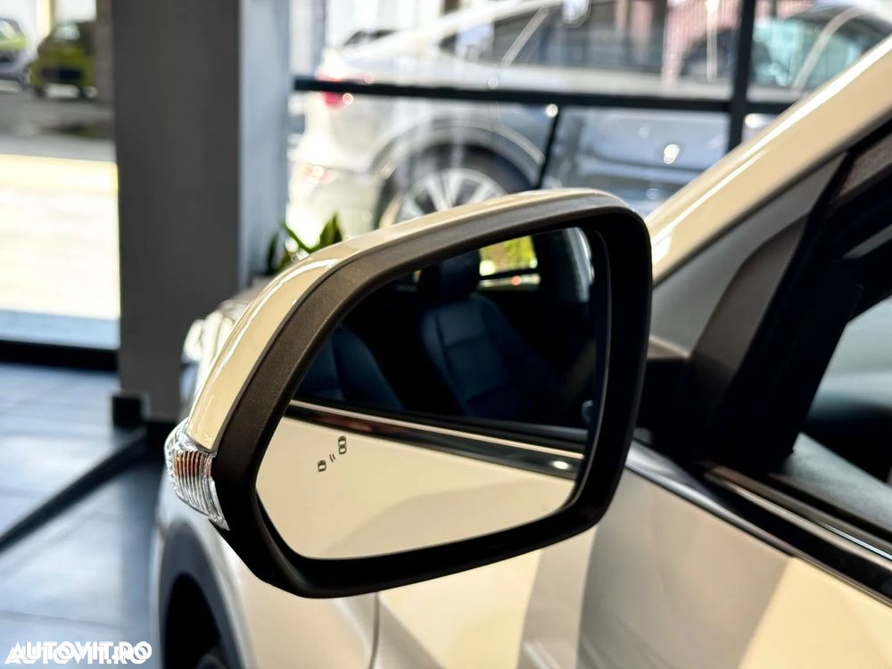 MG ZS HEV 1.5 GSI AT Exclusive - 4