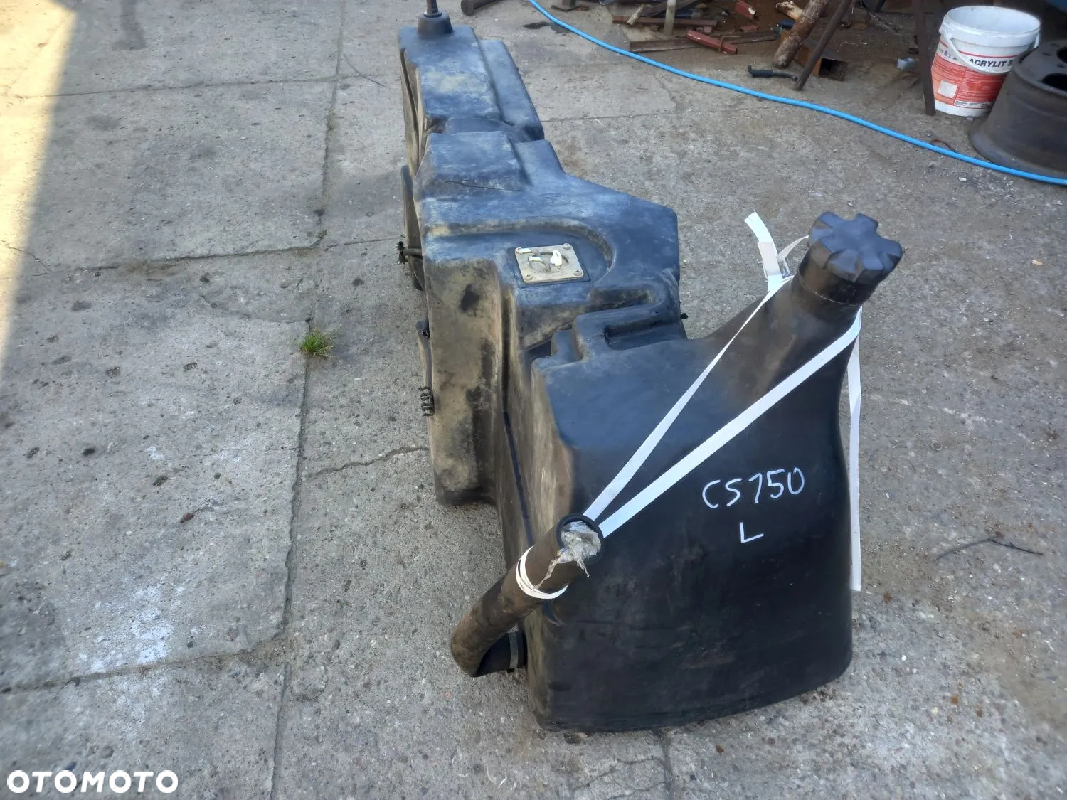Zbiornik paliwa lewy Case CS150 - 6