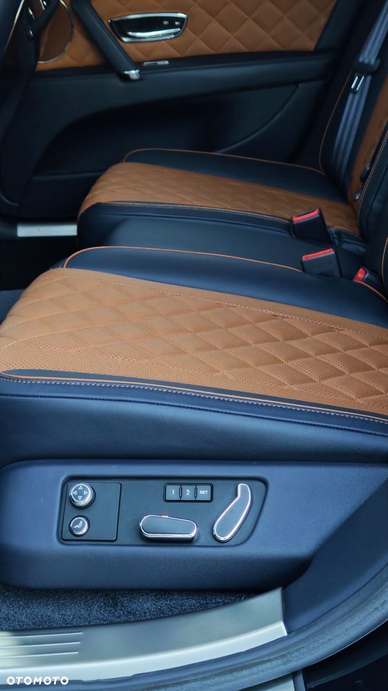 Bentley Flying Spur V8 S - 15
