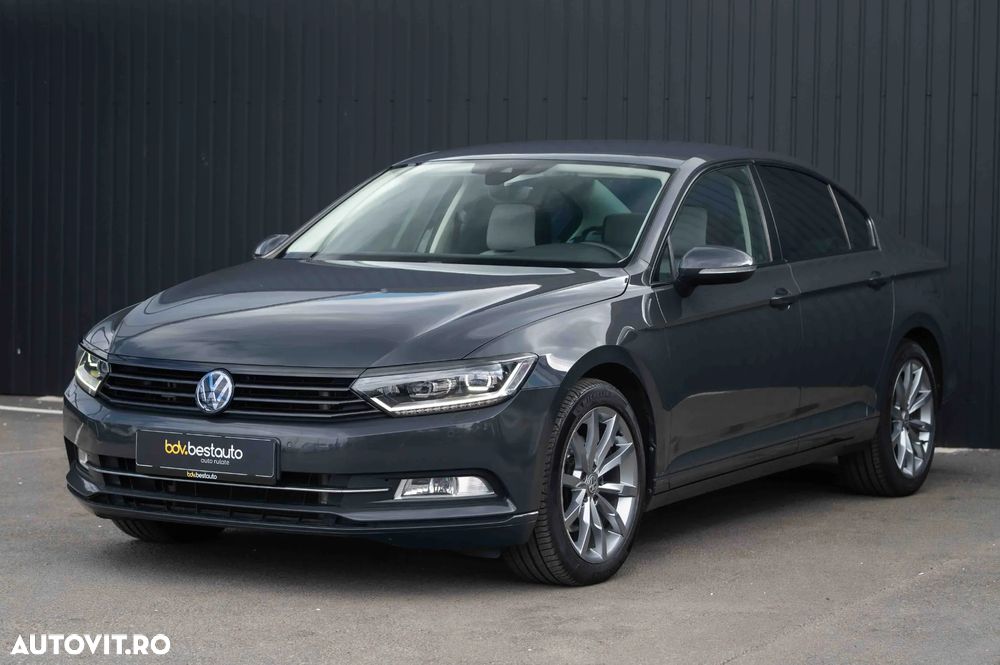 Volkswagen Passat 2.0 TDI DSG Highline - 39