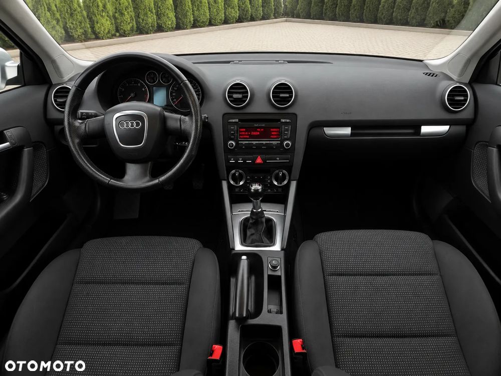 Audi A3 Sportback 1.4 TFSI Attraction - 29