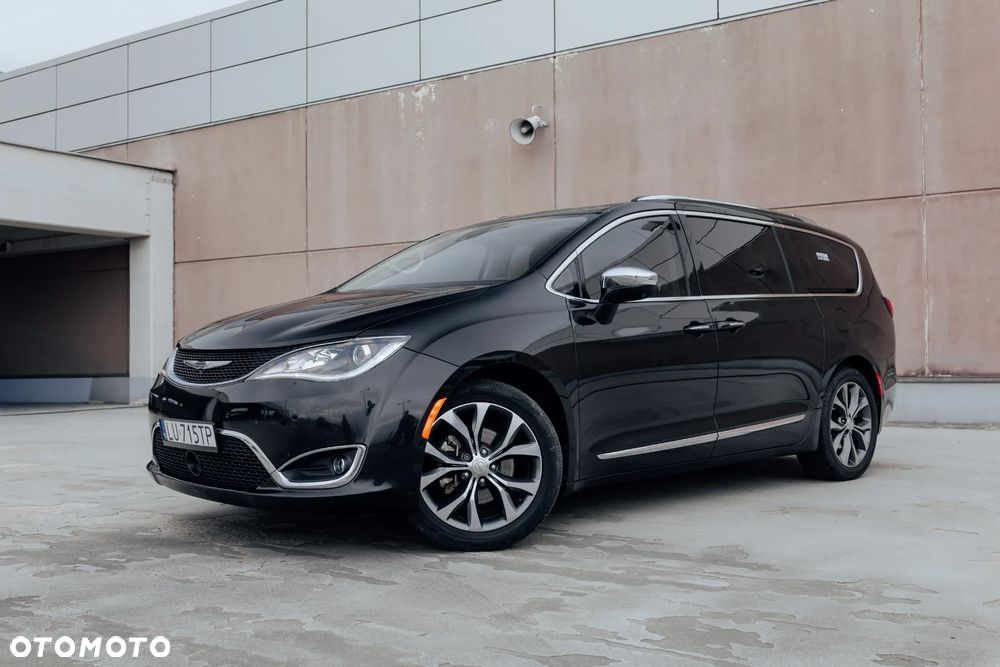 Chrysler Pacifica - 13