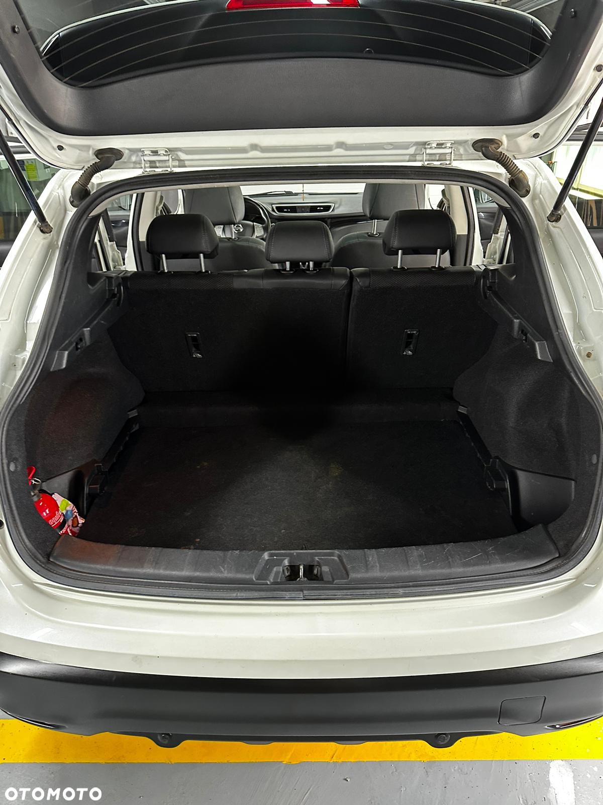 Nissan Qashqai 1.6 DCi 4x4 Tekna - 14