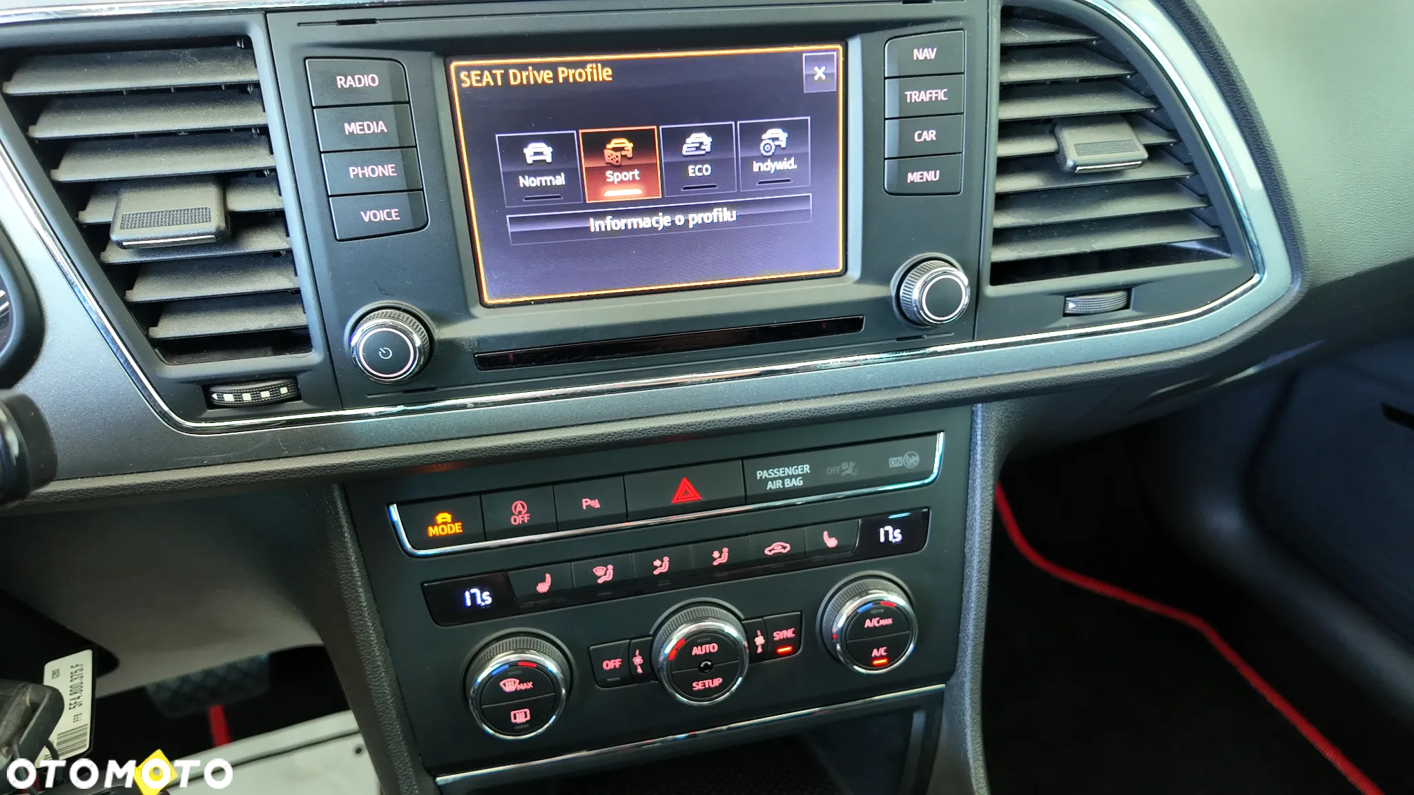Seat Leon ST 1.8 TSI Start&Stop DSG FR - 23