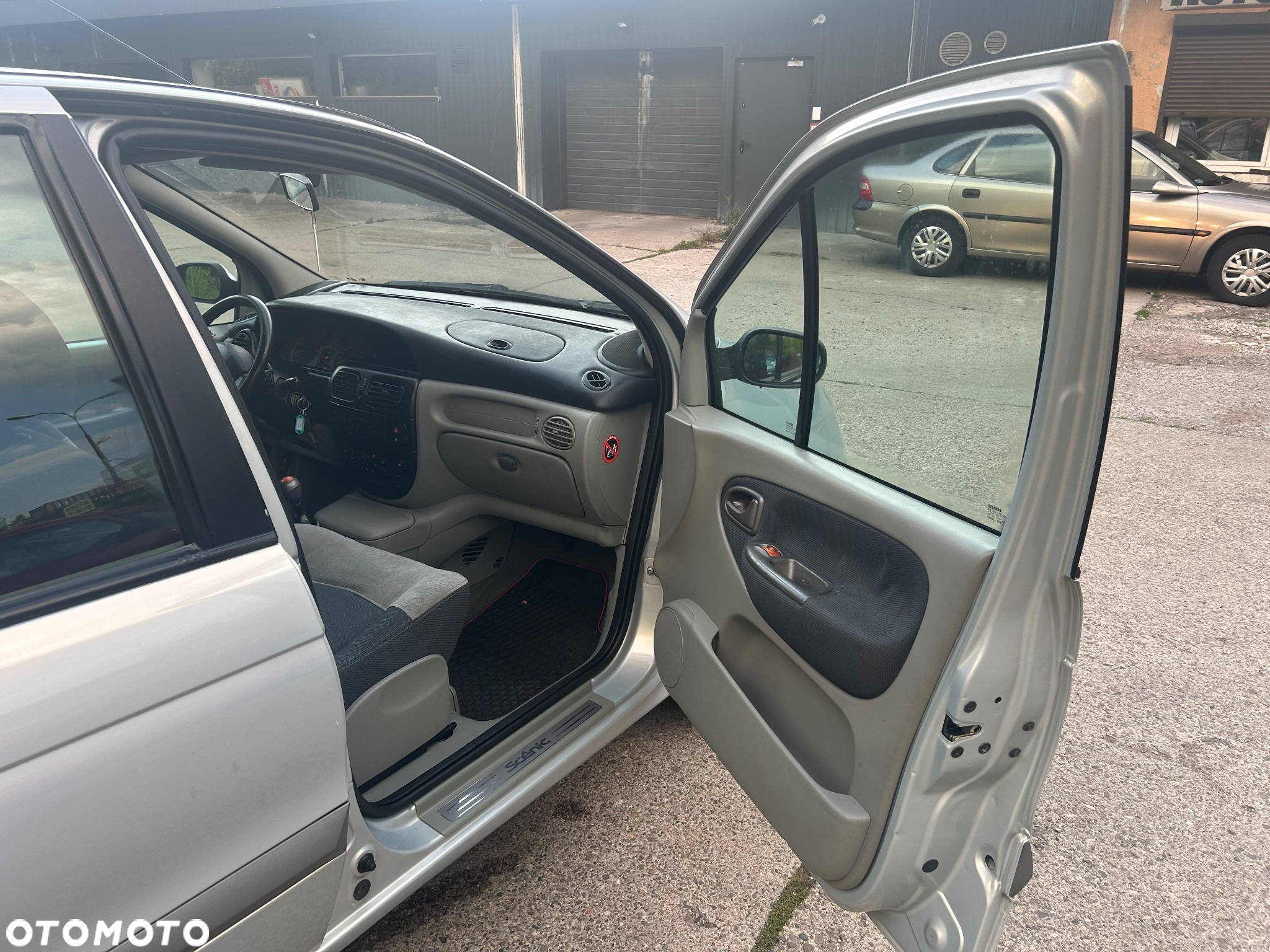 Renault Scenic 1.6 16V EXpression - 6