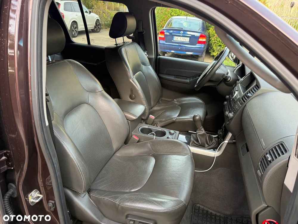 Nissan Pathfinder - 21